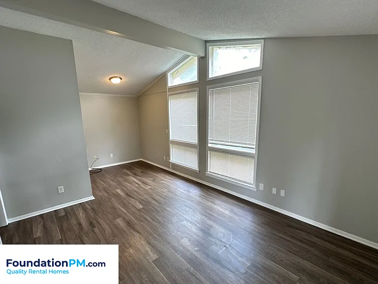 2252 Cassie Ave — Photo 7