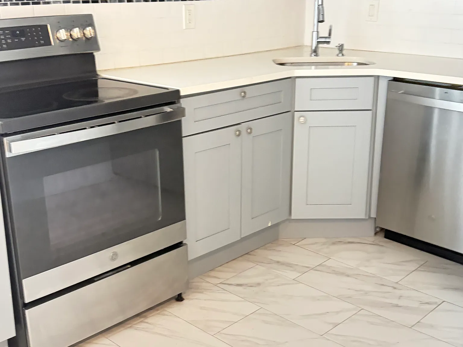1 bed, $1,600 — Photo 2
