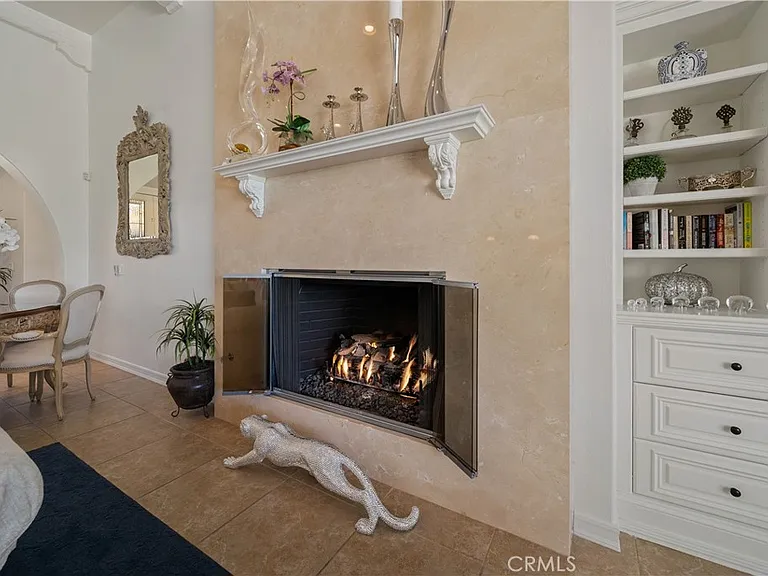 138 Royal Saint Georges Way — Photo 12
