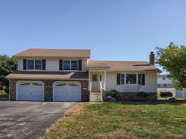 147 Luna Ln, Johnstown, PA 15904