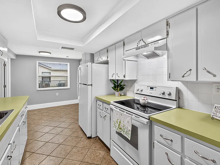 5439 Silver Spur Dr — Photo 9