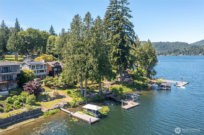 3rd image of 482 W Lake Samish Drive