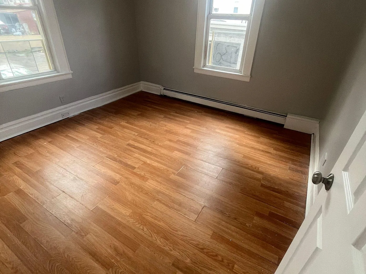 3 bed, 1100 sqft, $2,500 — Photo 4