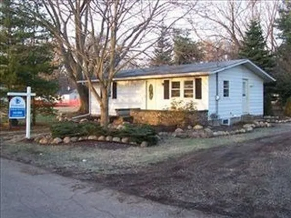 736 Best St, Vicksburg, MI 49097