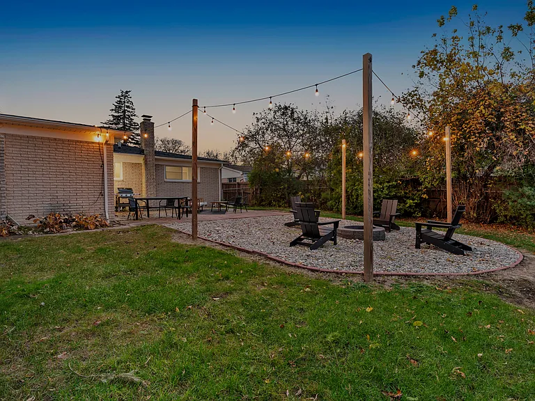 5038 Dayton Dr — Photo 53
