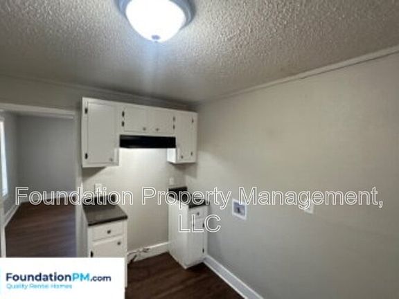 4th image of 1596 Barton St