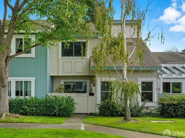 1074 Eagle Ln, Foster City, CA 94404