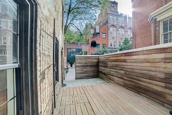 Sold by Redfin Real Estate | media 16