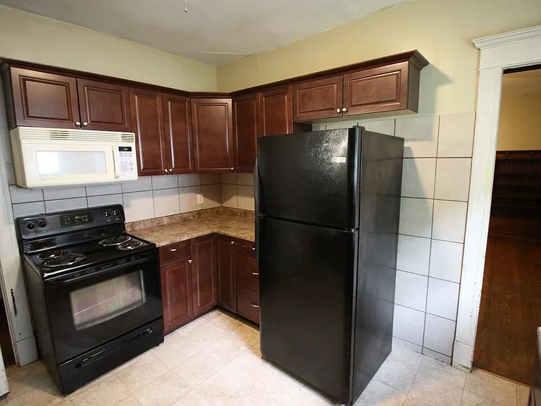 159 Blaine Ave #1 — Photo 2