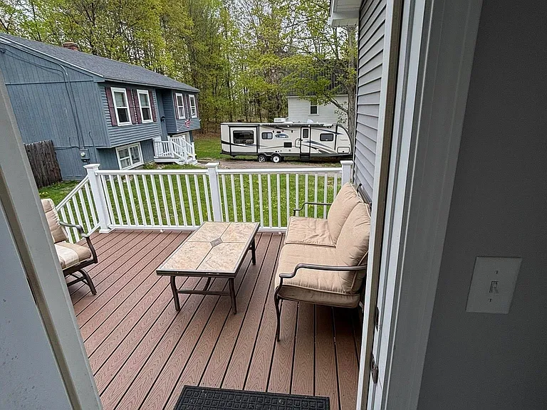 61 Sheridan St — Photo 11
