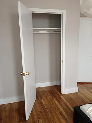 Rented by Evergreen Apartments BK | media 19