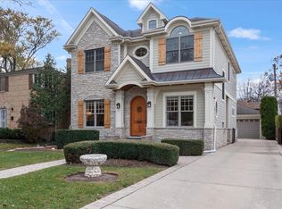1028 S Delphia Ave, Park Ridge, IL 60068