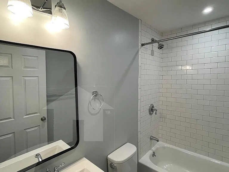 81 Moreland St — Photo 6