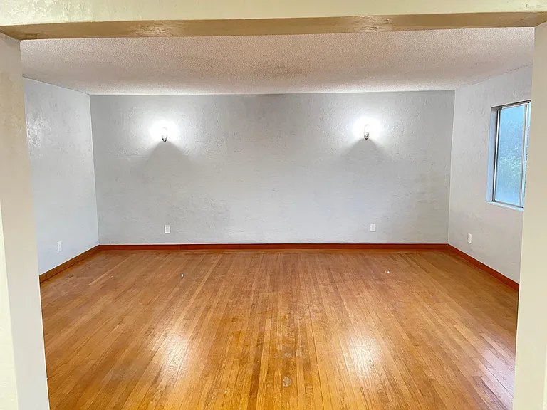 480 Napa St — Photo 10