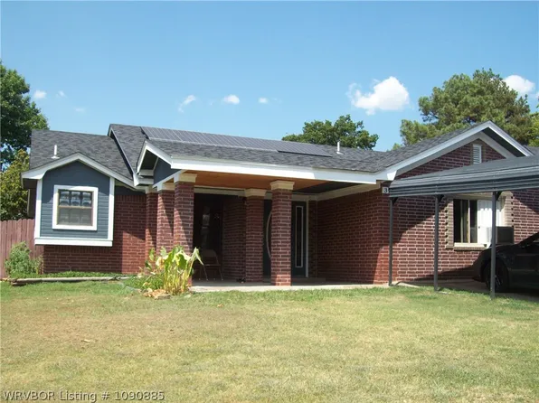 3911 Hollis Dr, Van Buren, AR 72956