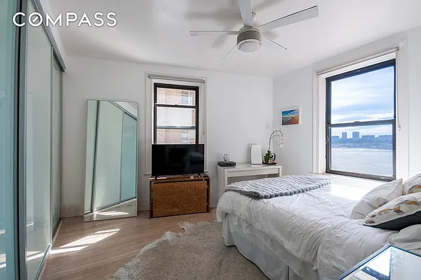 Sold by Compass | media 4