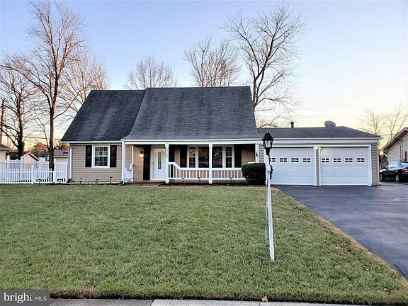 2nd image of 13125 Point Pleasant Dr