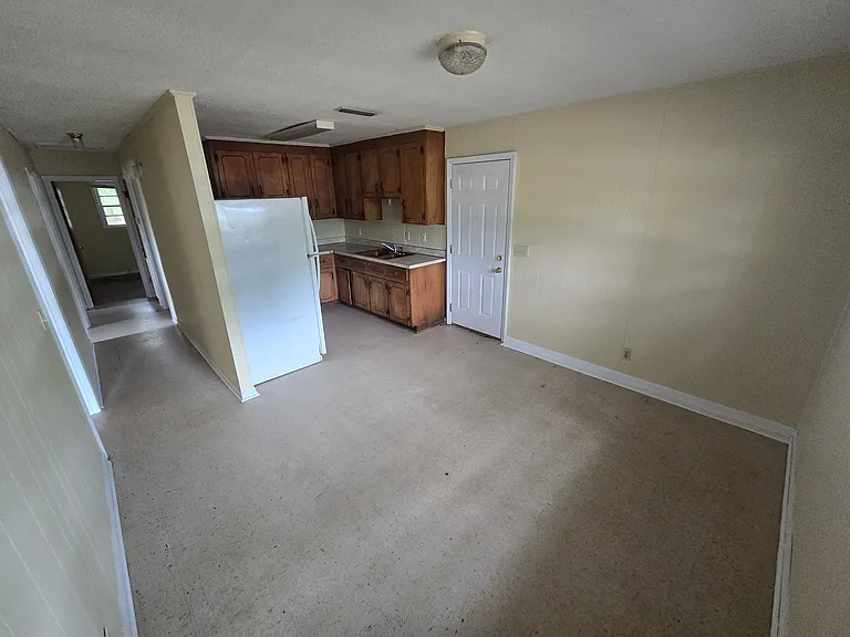 806 S Ussery St — Photo 6