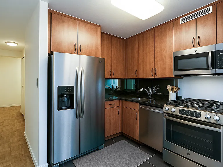 420 E 61st St #7A — Photo 4