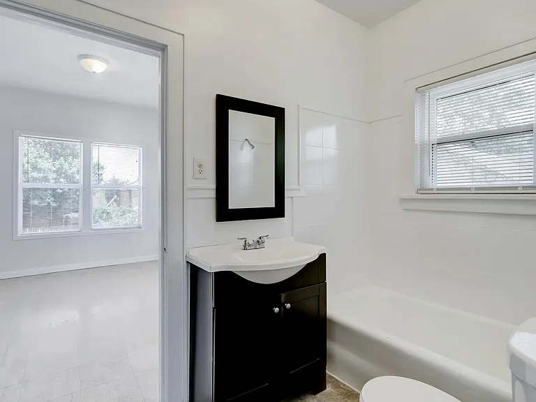 3002 Isabella St — Photo 14