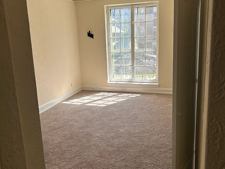 3246 Girard Ave S #102 — Photo 5