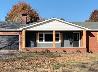 330 S Cedarbrook Dr, Monett, MO 65708