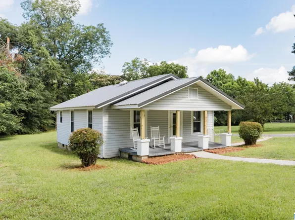 812 Jacksonville St, Weaver, AL 36277