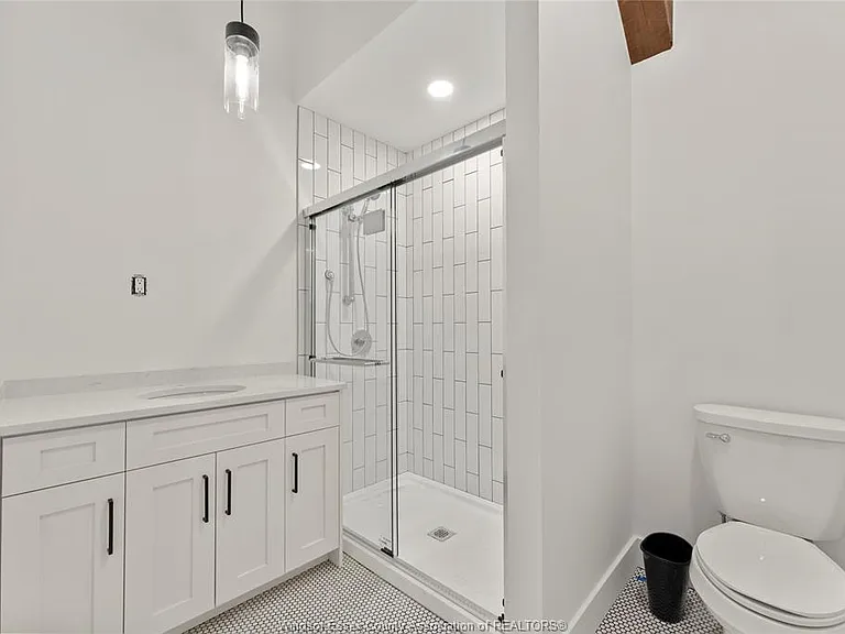 247 Brock St #401 — Photo 23