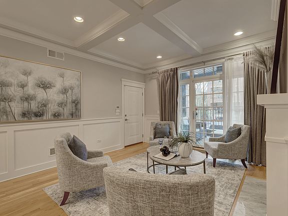 3rd image of 3752 N Damen Ave #1