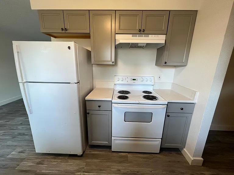 3648 SE 108th Ave — Photo 5