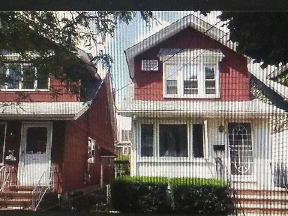 1st image of 122 Ave 191 St