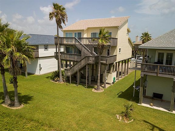3rd image of 22305 Vista Del Mar