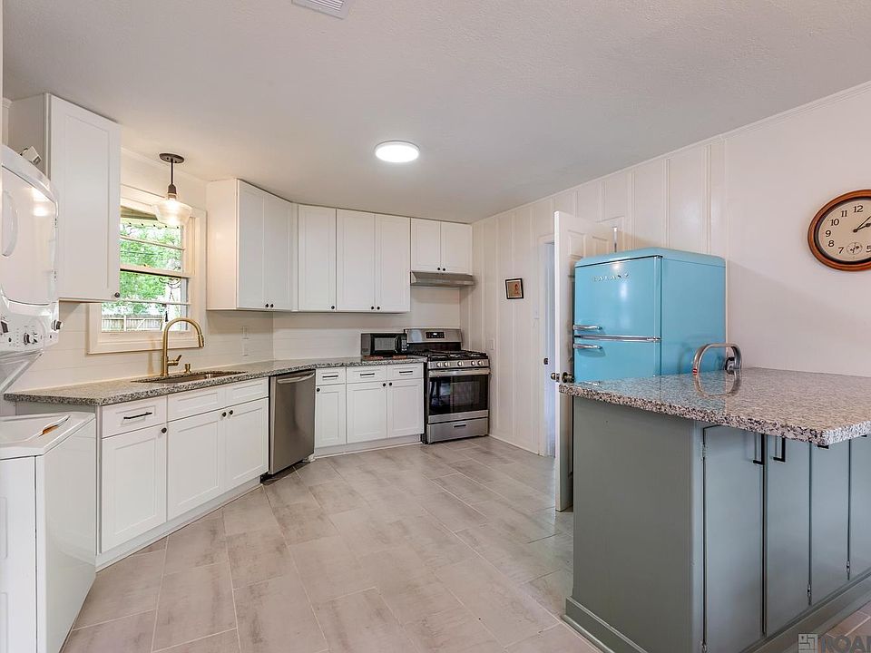 1st image of 715 Cora Dr