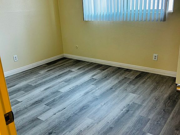 5th image of 449 Edgewood St APT 20