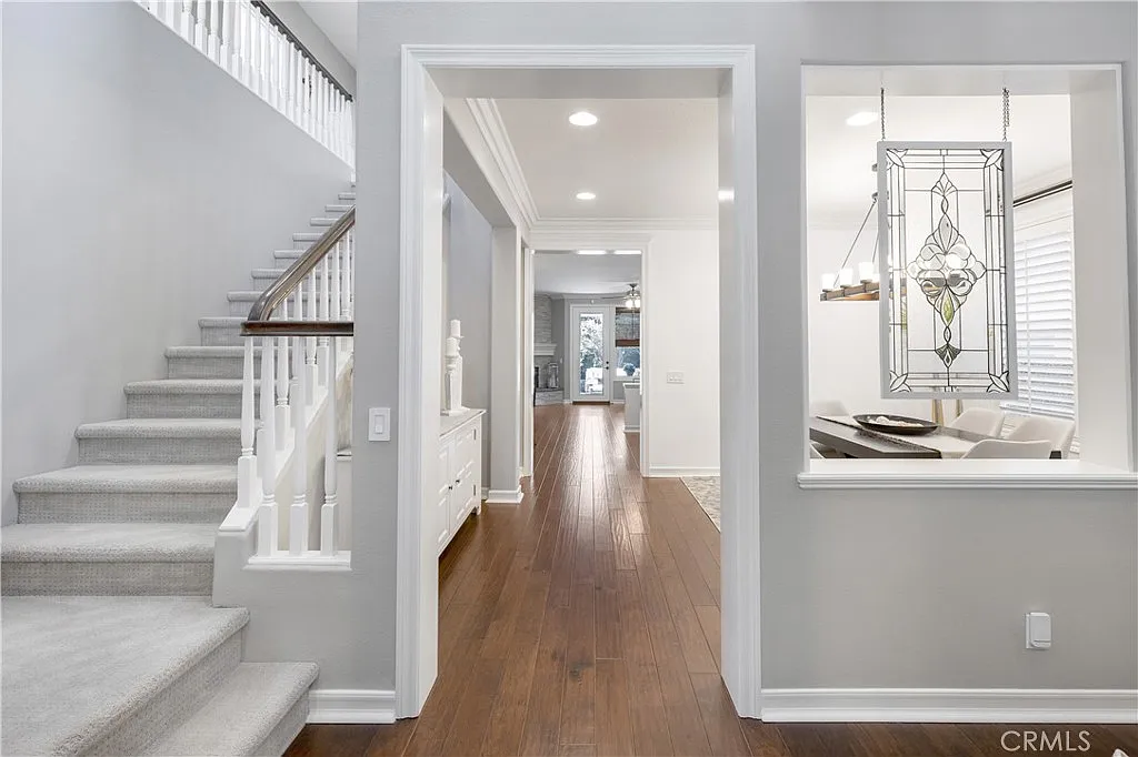 5 bed, 2800 sqft, $7,850 — Photo 4
