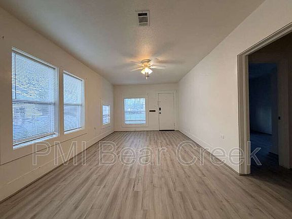 3rd image of 3014 Rosalie St