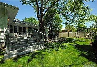 2nd image of 10 Birchwood Park Cres