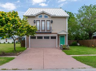 608 N B St, Bridgeton, NC 28519