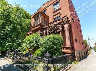 204 Washington St APT 2A, Troy, NY 12180