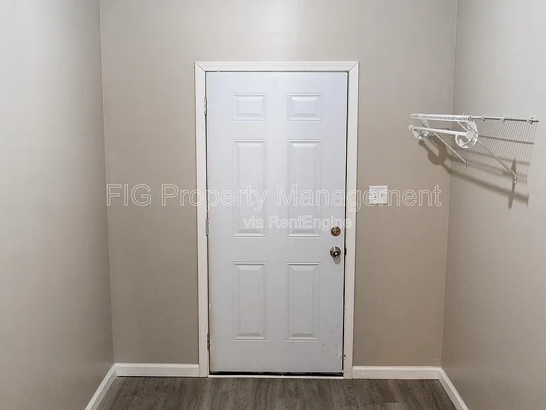 2453 E 5th Ave #2 — Photo 17