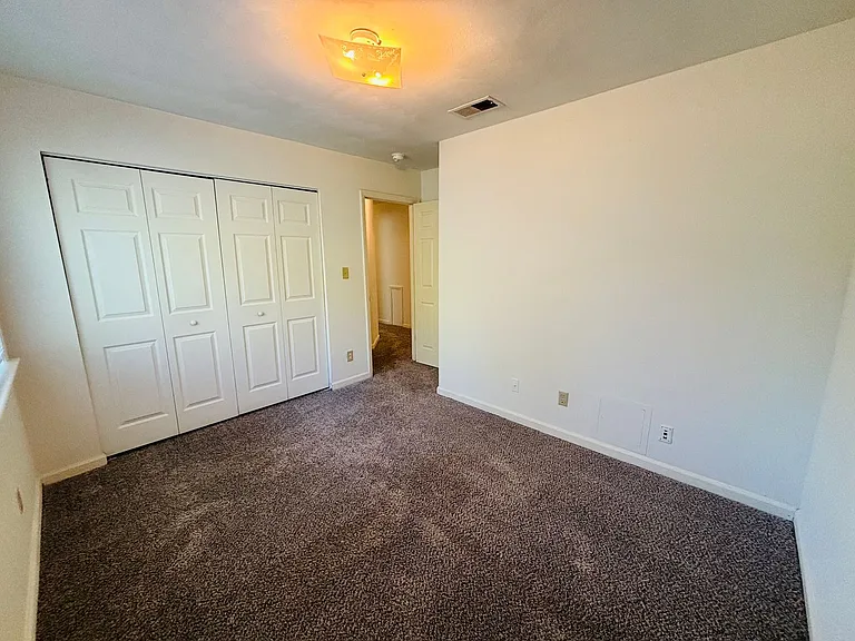 401K Berryfield Ln — Photo 3
