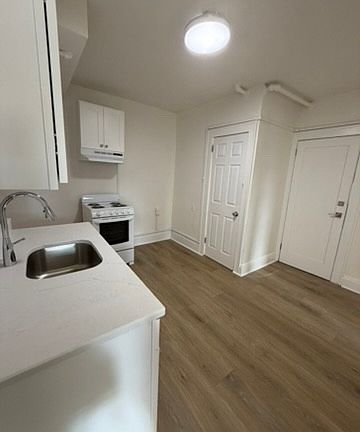 4th image of 951 Edgewater Ave #Dbb026ac0