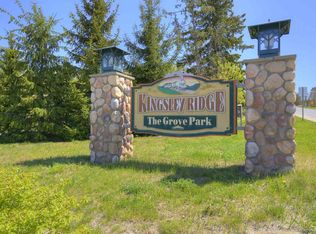 285 Parkview Dr #11, Kingsley, MI 49649