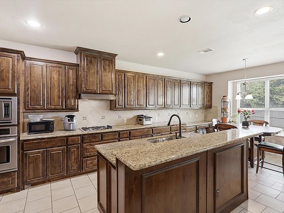 5th image of 13081 Viola Dr
