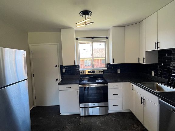 5th image of 16808-16999 W 8th Pl #16916