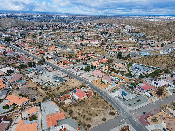 5th image of 16499 Kamana Rd