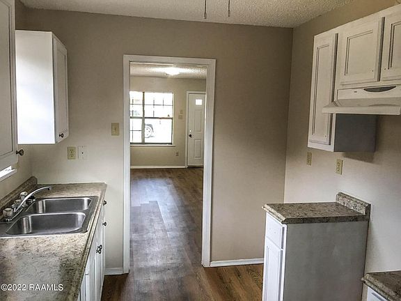 4th image of 103 Black Cir