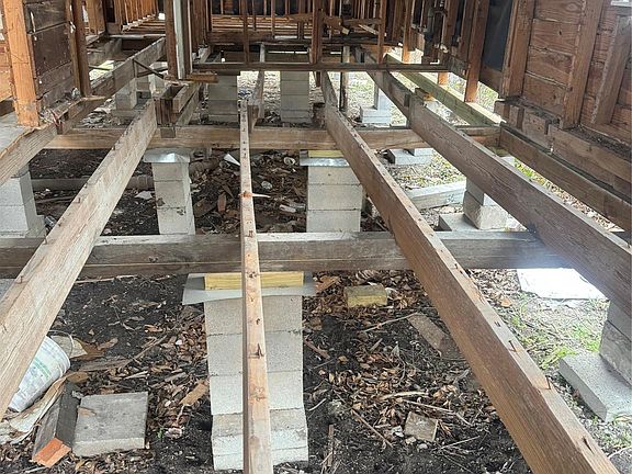 4th image of 3926 Sayers St