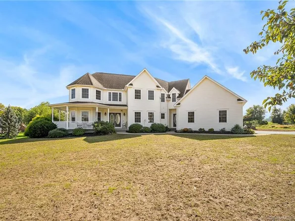 34 Farmstead Lane, Suffield, CT 06078