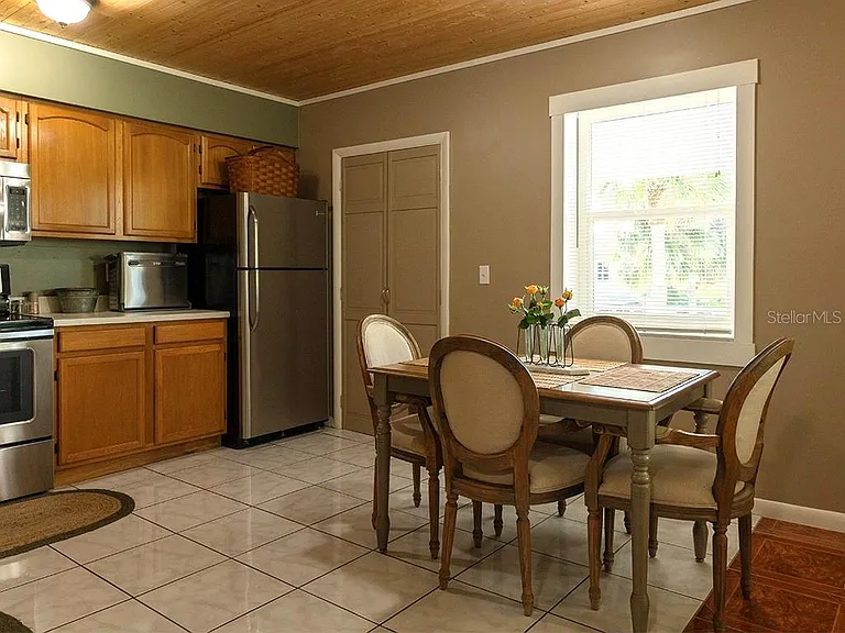 380 Base Ave E #201 — Photo 22